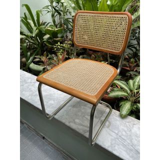 Casa chair
(armless) Walnut (Pre-order)